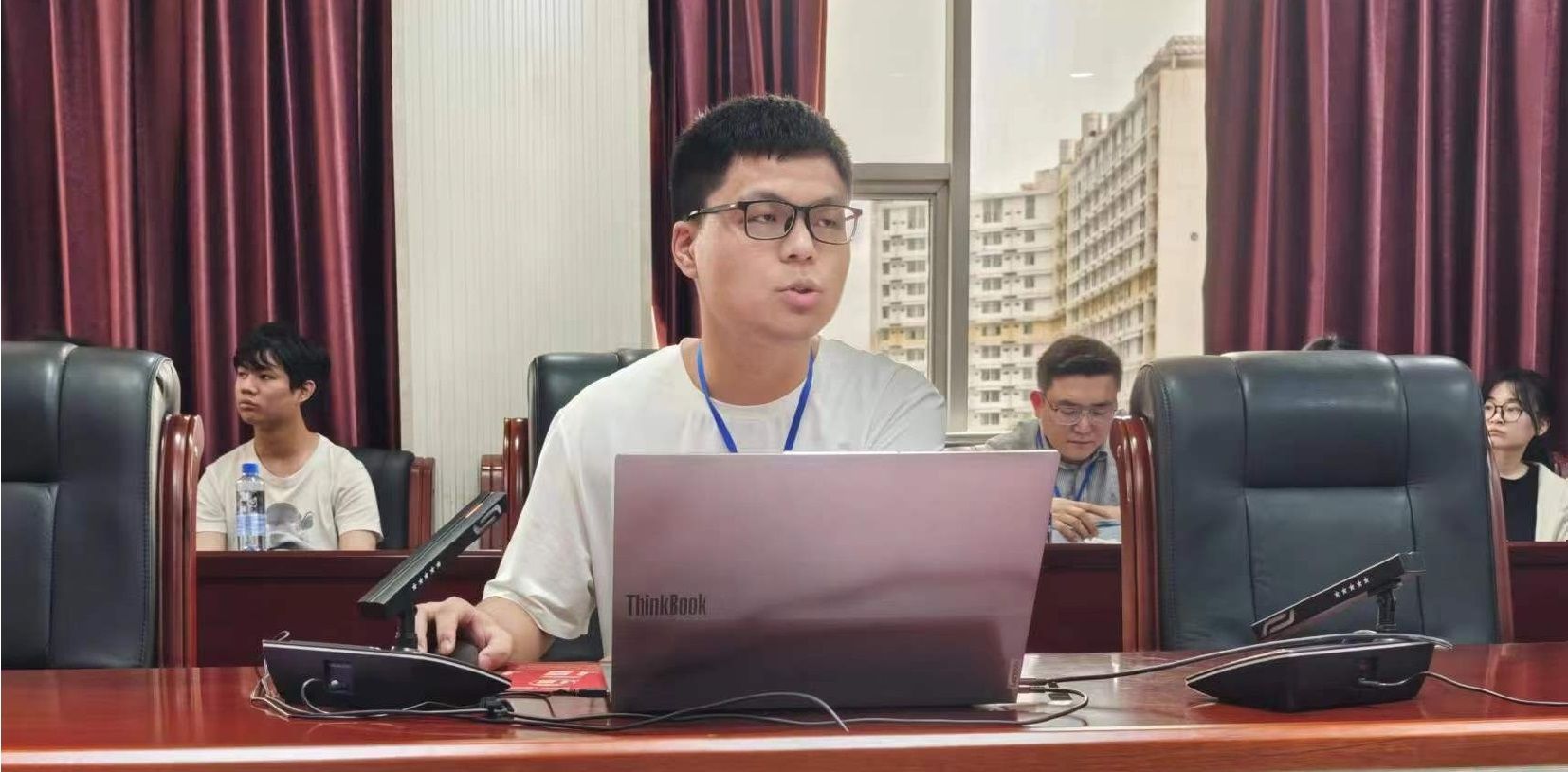我系学生在第四届江西省历史学专业学生学术论坛暨“江右史学新秀奖”论文评选活动中荣获佳绩